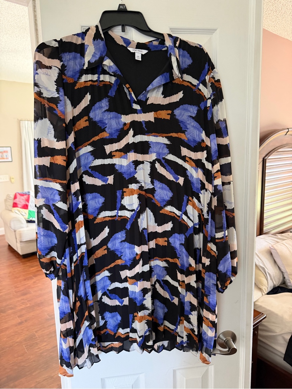 Nine West Long-Sleeve Brushstroke Tunic Dress in Black, Blue and Cream